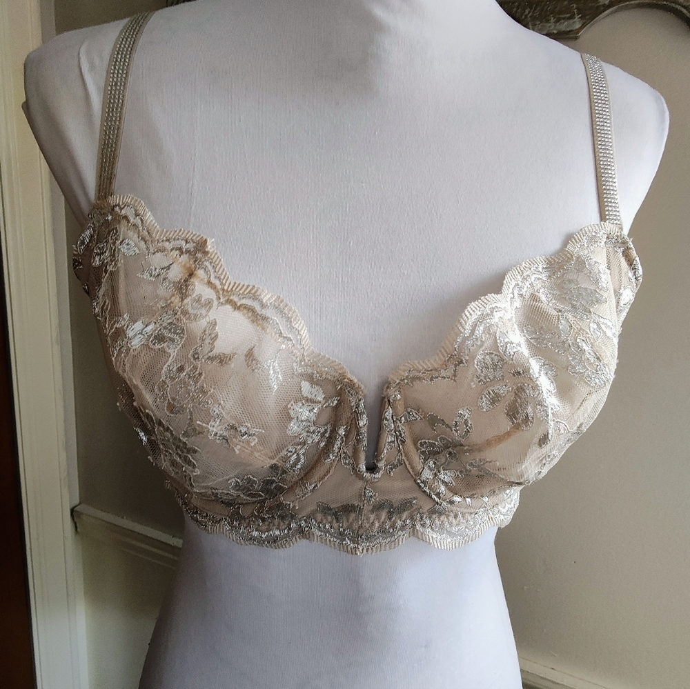 NEW Victoria's Secret Dream Angels Push Up Lace W Rhinestone Straps Bra Sz 36D